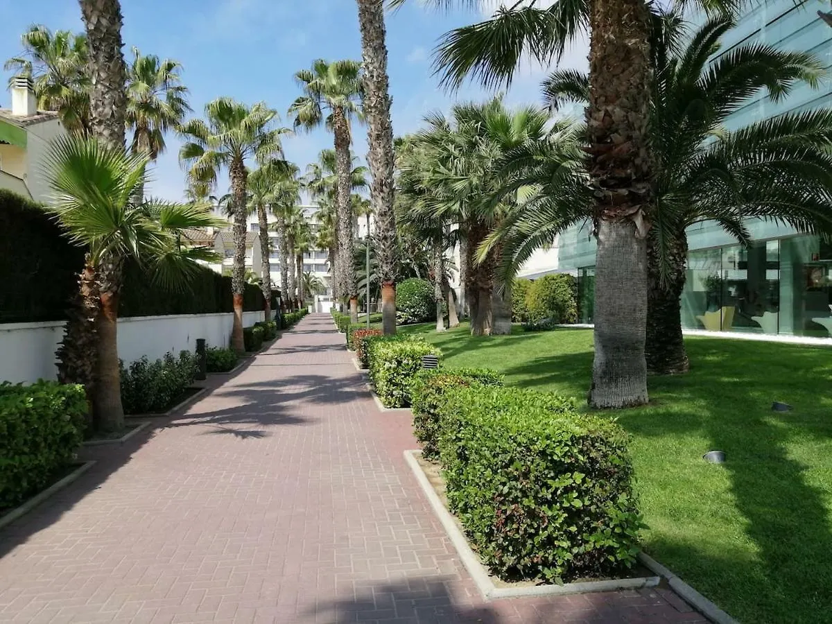 Port Aventura, Exclusivo Alojamiento La Pineda